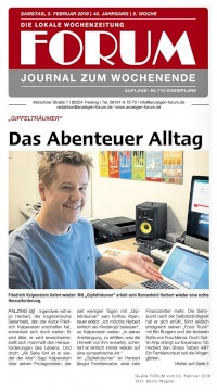 Vorschaubild: Artikel aus dem Freisinger Forum über den Autor Friedrich Kalpenstein. Auf dem Bild sitzt der Autor an seinem Schreibtisch und deutet auf den Bildschirm seines Computers.